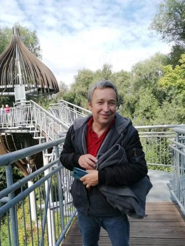 Attila, 55 éves kiskunhalasi társkereső férfi profil fotója Attila, 55 éves kiskunhalasi társkereső férfi profil fotója
