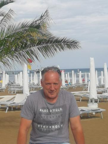 Péter, 55 éves hévízgyörki társkereső férfi profil fotója