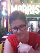 Sziasztok! Szilvi vagyok. Online Budapest XIX. kerületi randizni vágyó férfiak jelöljetek kedvencnek.