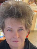 Sziasztok! Mária vagyok. Online kecskeméti randizni vágyó férfiak jelöljetek kedvencnek.