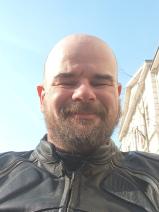 Sziasztok! Ferenc vagyok. Komoly üllői párkereső nők jelentkezését várom.