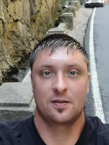 Csabi, 30 éves kondorosi társkereső férfi profil fotója