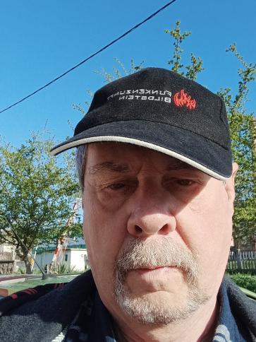 Jozsi, 65 éves komlói társkereső férfi profil fotója