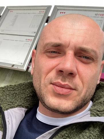 Bence, 28 éves békéscsabai társkereső férfi profil fotója
