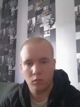 Sziasztok! Dávid vagyok. Komoly kiskunfélegyházi párkereső nők jelentkezését várom.