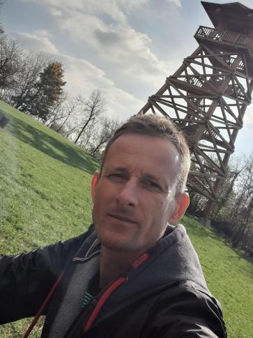 Pál, 43 éves kiskőrösi társkereső férfi profil fotója