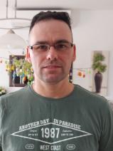 Sziasztok! András vagyok. Komoly szigetszentmártoni párkereső nők jelentkezését várom.