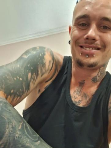 Roland, 31 éves kaposvári társkereső férfi profil fotója