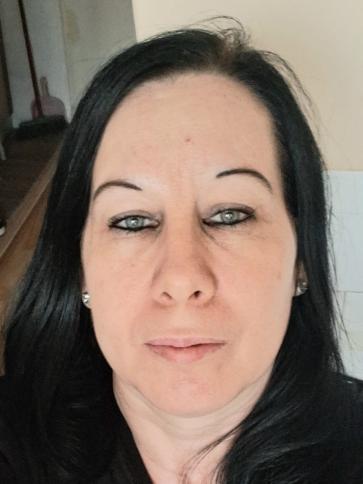 Ildiko, 47 éves tatabányai társkereső nő profil fotója Ildiko, 47 éves tatabányai társkereső nő profil fotója