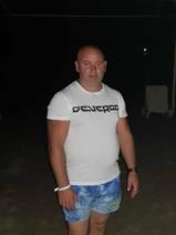 Sziasztok! Laszló vagyok. Komoly mihályi párkereső nők jelentkezését várom.