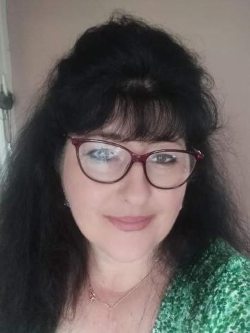 Erika, 54 éves kesztölci társkereső nő profil fotója
