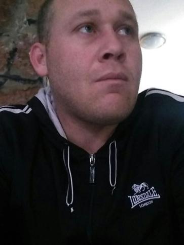 Jani, 42 éves tatabányai társkereső férfi profil fotója