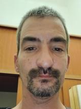 Sziasztok! Ricsi vagyok. Fiatal Budapest XIII. kerületi párkereső lányokkal chatelnék.