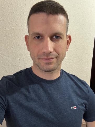 Ádám