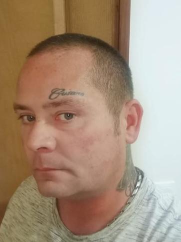 Zsolti, 39 éves szigethalmi társkereső férfi profil fotója