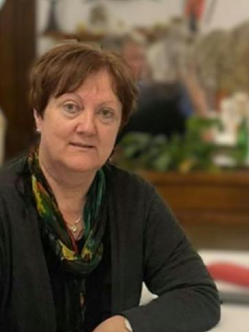 Anna, 56 éves balatonalmádi társkereső nő profil fotója