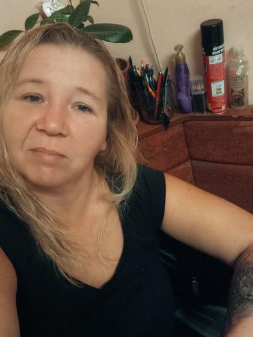 Szilvia, 45 éves salgótarjáni társkereső nő profil fotója