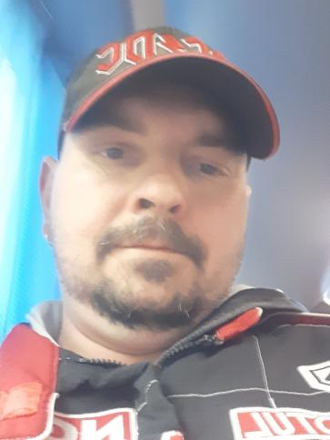Péter, 41 éves szlovákiai társkereső férfi profil fotója