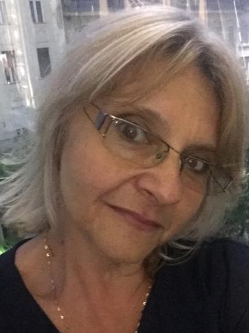 Mia, 57 éves Budapest XX. kerületi társkereső nő profil fotója