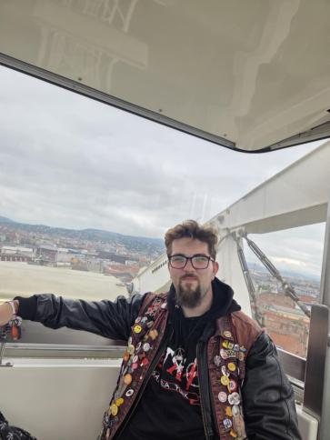 Gábor, 24 éves szombathelyi társkereső férfi profil fotója Gábor, 24 éves szombathelyi társkereső férfi profil fotója