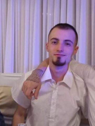 Norbert, 25 éves ozorai társkereső férfi profil fotója