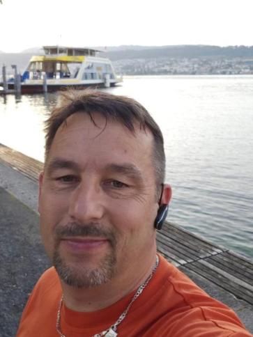 Zsolt, 51 éves szigetvári társkereső férfi profil fotója Zsolt, 51 éves szigetvári társkereső férfi profil fotója