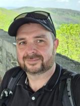 Sziasztok! Gábor vagyok. Komoly kőszegi párkereső nők jelentkezését várom.