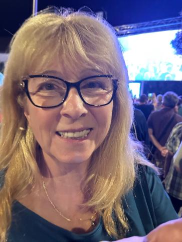 Kati, 58 éves Budapest XIV. kerületi társkereső nő profil fotója Kati, 58 éves Budapest XIV. kerületi társkereső nő profil fotója
