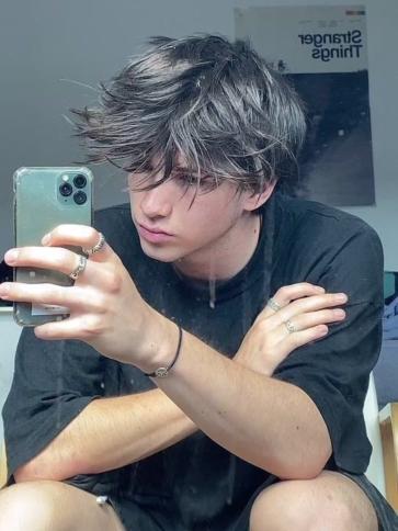 Kristóf, 24 éves miskolci társkereső férfi profil fotója