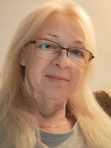 Zsuzsa, 69 éves bajai társkereső nő profil fotója