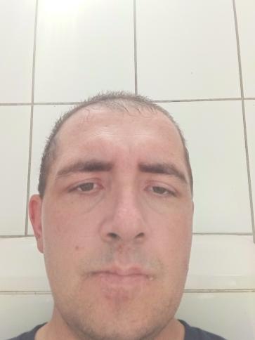 Szilveszter, 34 éves városföldi társkereső férfi profil fotója