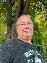 Sziasztok! Attila vagyok. Igényes Baranya megyei párkereső nőt keresek.