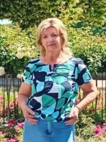 Erika, 61 éves kiskunhalasi társkereső nő profil fotója Erika, 61 éves kiskunhalasi társkereső nő profil fotója