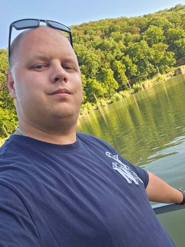 Dávid, 36 éves drávapalkonyai társkereső férfi profil fotója
