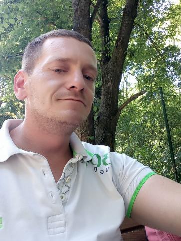 Ádám