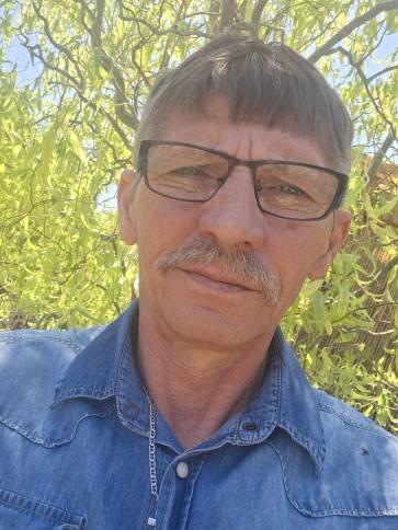 János, 58 éves szekszárdi társkereső férfi profil fotója