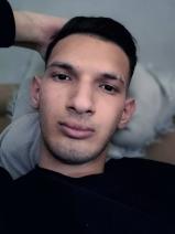Sziasztok! Dániel vagyok. Komoly tiszaújvárosi párkereső nők jelentkezését várom.
