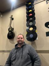 Sziasztok! Péter vagyok. Online ajkai randizni vágyó nők kattinsatok a kedvenc gombra.