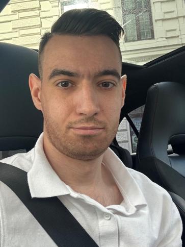 István, 31 éves ausztriai társkereső férfi profil fotója