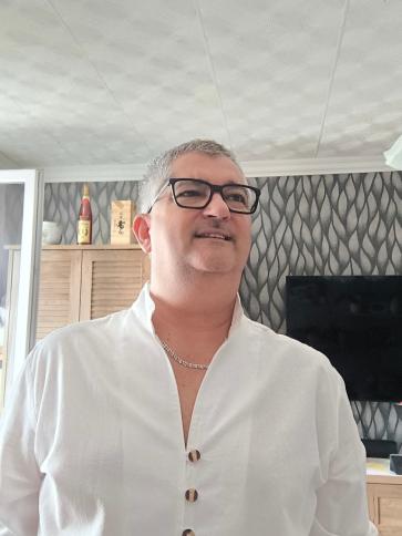 Péter, 56 éves Budapest XV. kerületi társkereső férfi profil fotója
