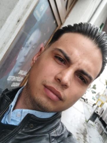 Renátó, 26 éves monori társkereső férfi profil fotója