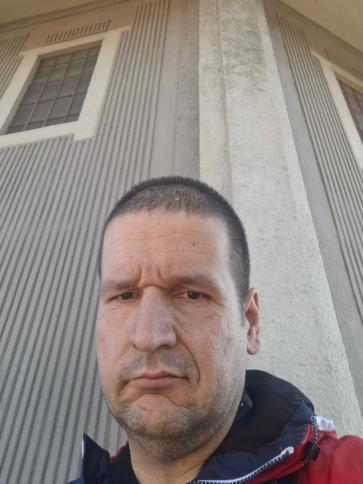 András
