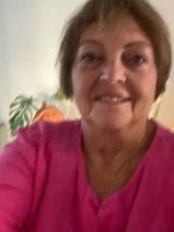 Sziasztok! Mária vagyok. Online Budapest I. kerületi randizni vágyó férfiak jelöljetek kedvencnek.