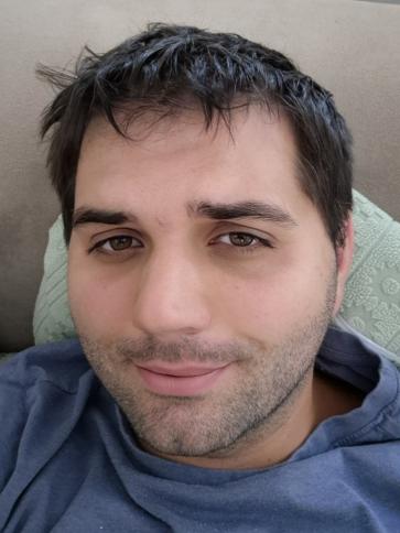 Akos, 33 éves németországi társkereső férfi profil fotója