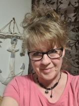 Sziasztok! Zsuzsanna vagyok. Komoly tatabányai társkereső férfiak jelentkezését várom.