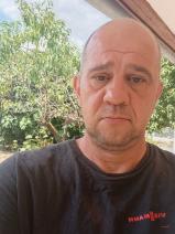 Sziasztok! Gyula vagyok. Komoly dombóvári párkereső nők jelentkezését várom.