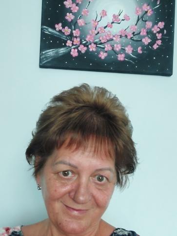 Erika, 62 éves miskolci társkereső nő profil fotója