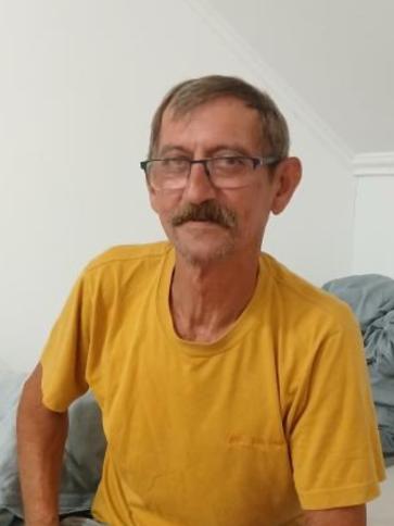 László, 65 éves bólyi társkereső férfi profil fotója