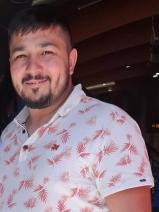 Sziasztok! Tomi vagyok. Online Budapest I. kerületi randizni vágyó nők kattinsatok a kedvenc gombra.