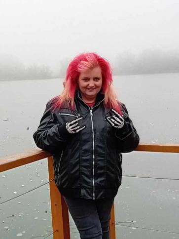 Ildi, 52 éves Budapest XVI. kerületi társkereső nő profil fotója Ildi, 52 éves Budapest XVI. kerületi társkereső nő profil fotója